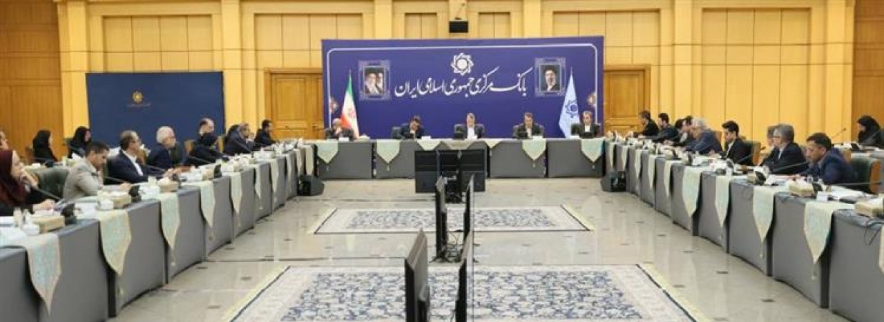 همکاری تیمی بانک‌ها، کلید توسعه روابط بین‌الملل و تجارت خارجی است