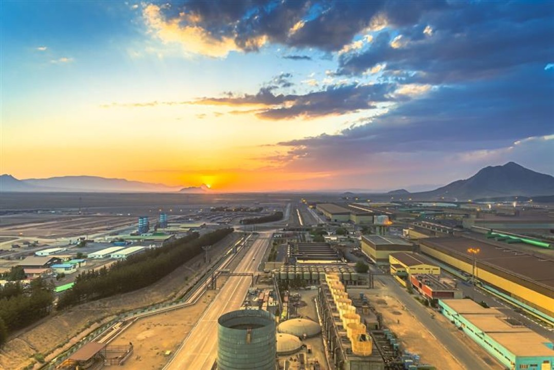 كاشت نهال خودباوری در سرزمین فولاد