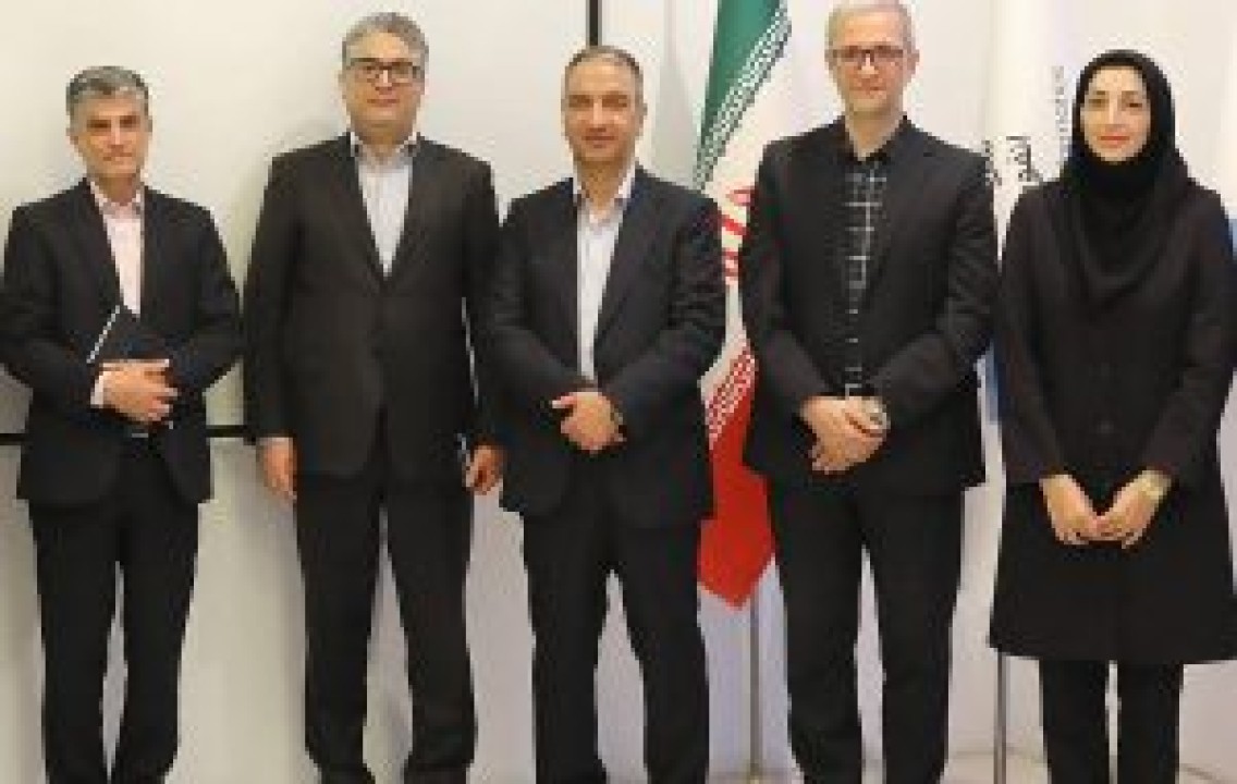بازدید معاون توسعه مدیریت و منابع بانک مرکزی از شرکت فرانگر